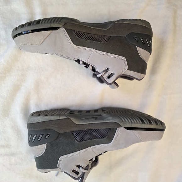 Nike Men's Gray Sneakers - Picture 4 of 8